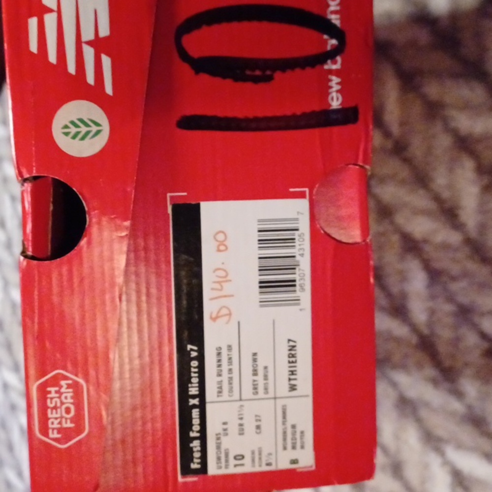 Fresh Foam X Hierro v7 women's size 10 new balances